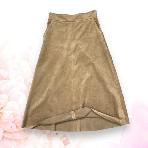 Aritzia Beige Midi Skirt - Picture 5 of 9